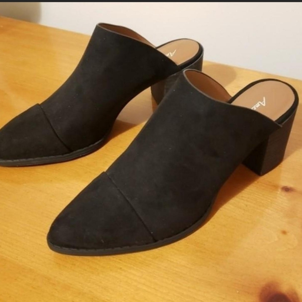 American Eagle Black Mule Slides with Heel 7.5